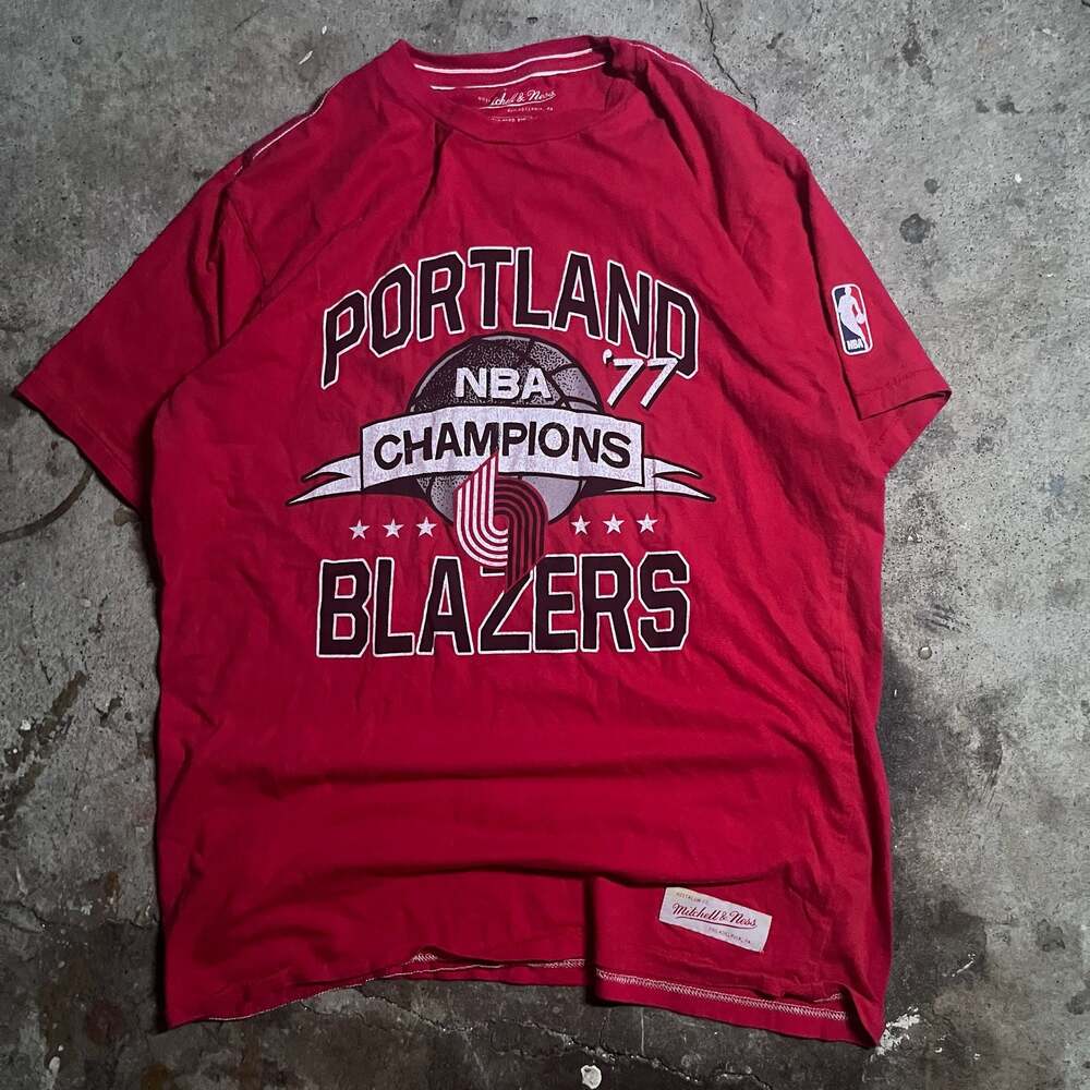 Mitchell & Ness Portland Trail Blazers NBA Champions '77 Red T-Shirt